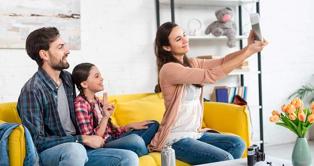 Familia tomandose una selfie